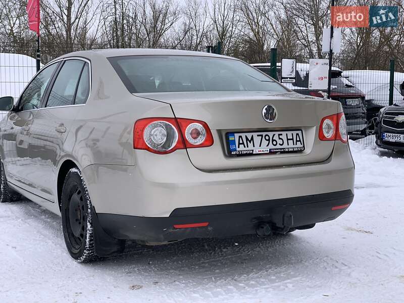 Седан Volkswagen Jetta 2005 в Бердичеві