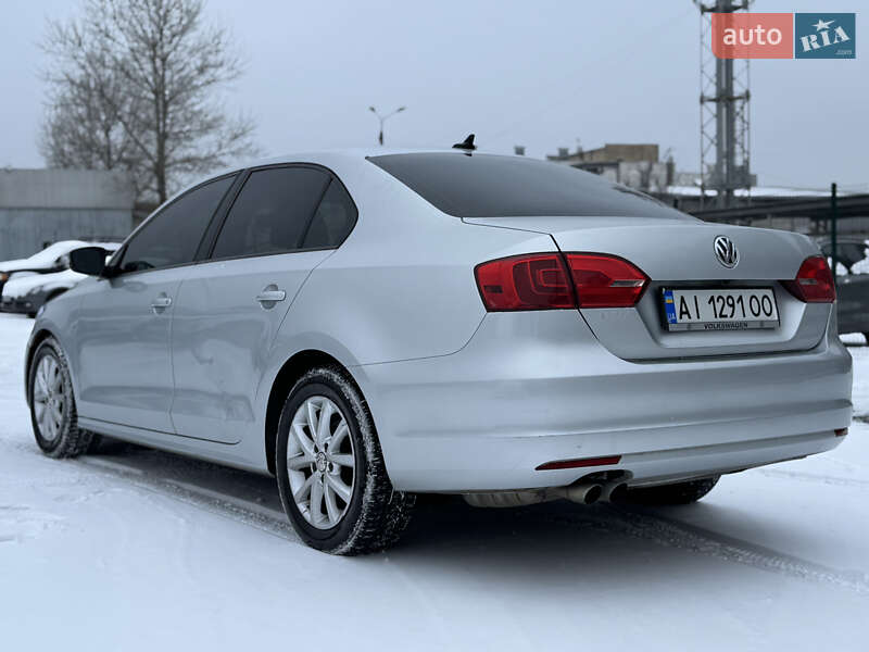 Седан Volkswagen Jetta 2011 в Києві