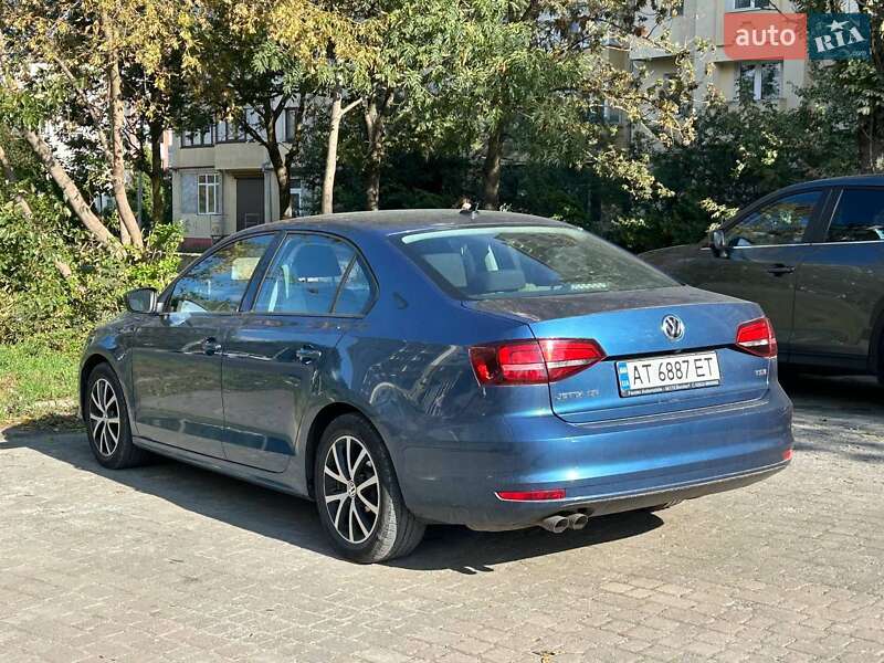 Седан Volkswagen Jetta 2016 в Івано-Франківську
