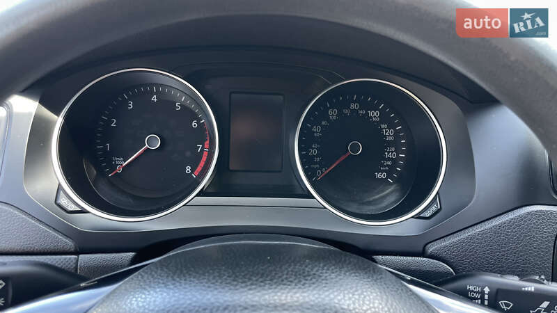 Седан Volkswagen Jetta 2016 в Києві