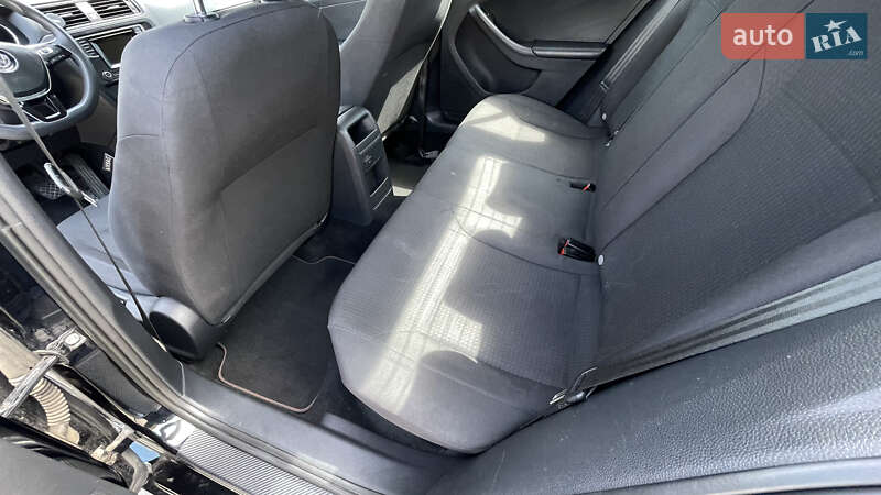 Седан Volkswagen Jetta 2016 в Києві