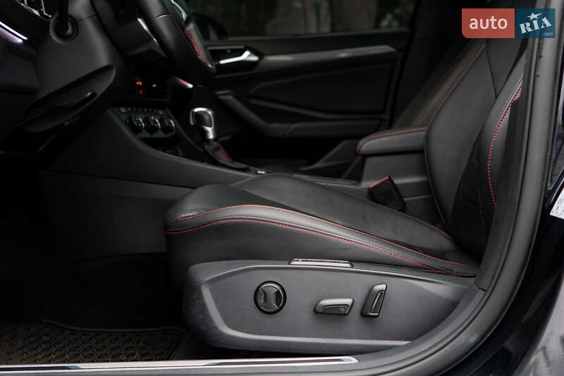 Седан Volkswagen Jetta 2021 в Києві