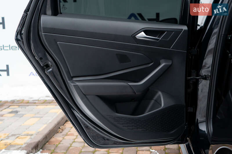 Седан Volkswagen Jetta 2021 в Києві