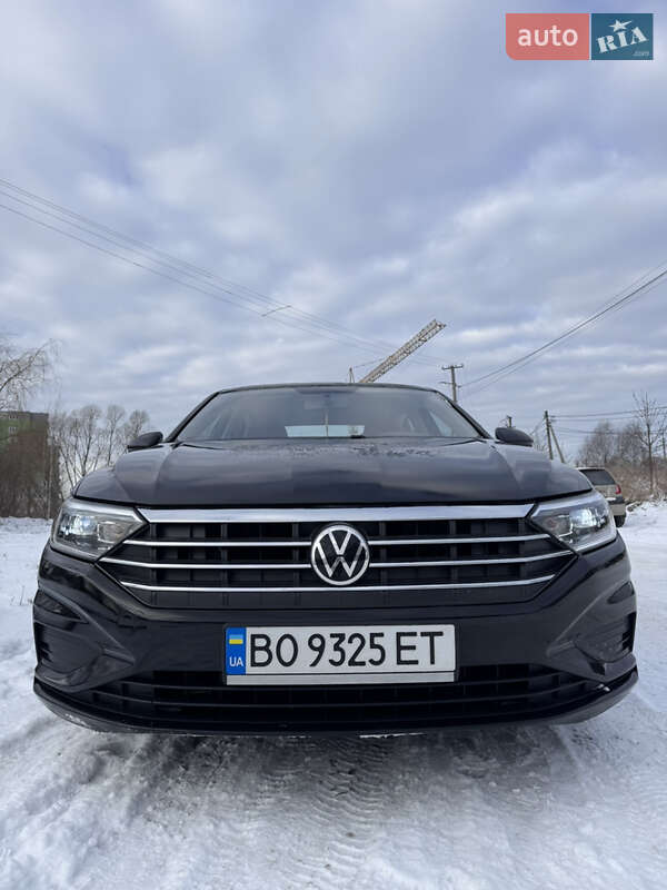 Седан Volkswagen Jetta 2020 в Львові