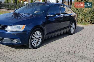 Седан Volkswagen Jetta 2011 в Черновцах