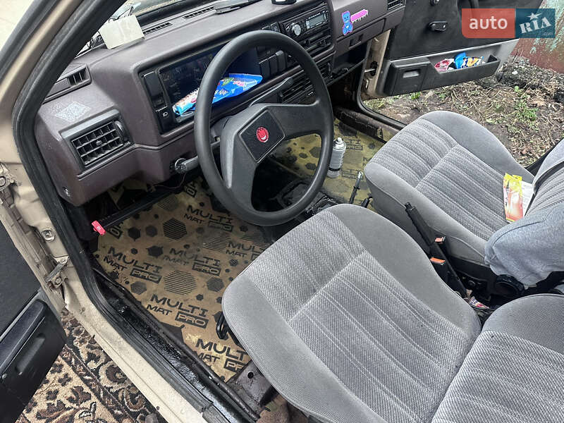 Седан Volkswagen Jetta 1985 в Житомирі