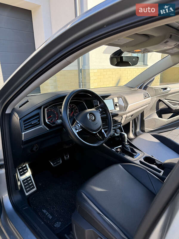 Седан Volkswagen Jetta 2020 в Киеве