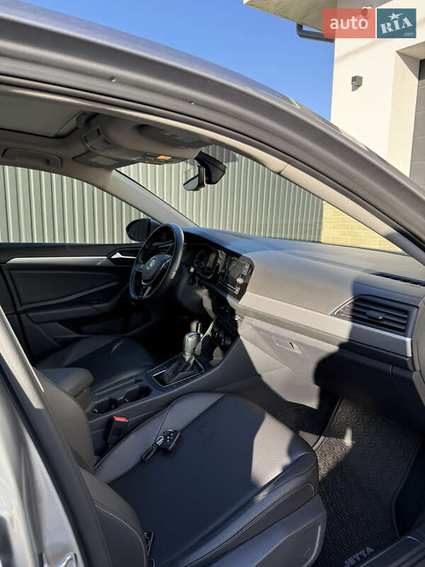 Седан Volkswagen Jetta 2020 в Киеве