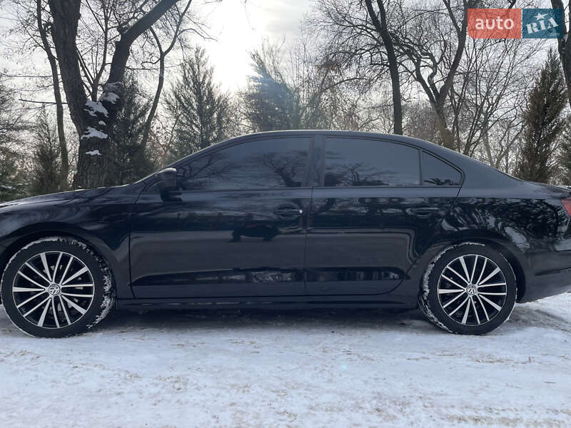 Седан Volkswagen Jetta 2017 в Запоріжжі