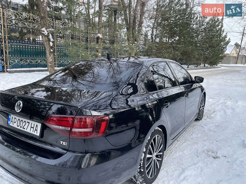 Седан Volkswagen Jetta 2017 в Запоріжжі