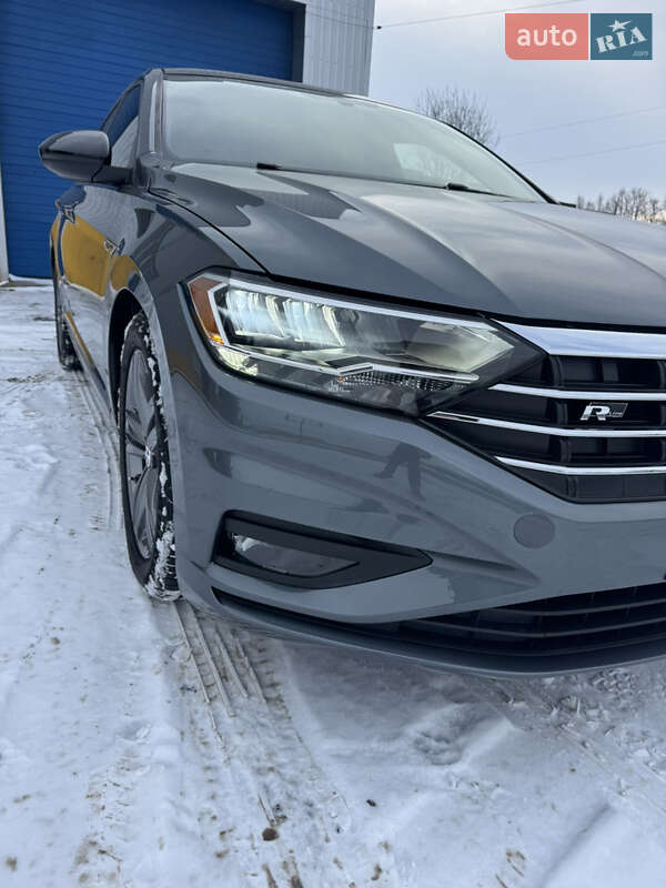 Седан Volkswagen Jetta 2019 в Луцьку