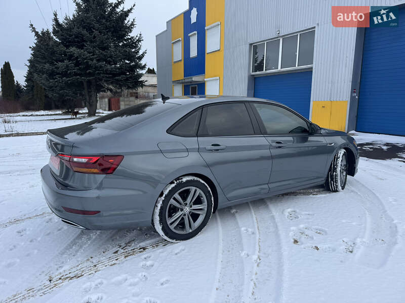 Седан Volkswagen Jetta 2019 в Луцьку