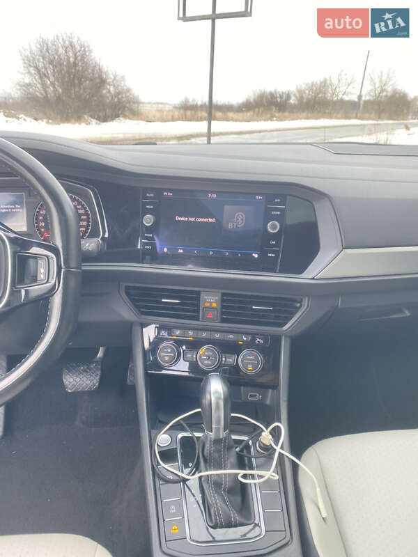 Седан Volkswagen Jetta 2019 в Луцьку