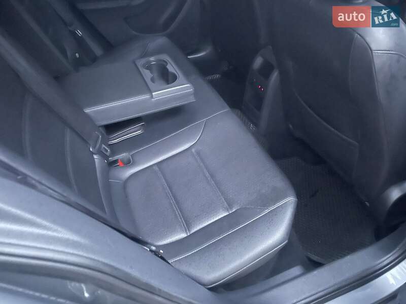 Седан Volkswagen Jetta 2014 в Харкові