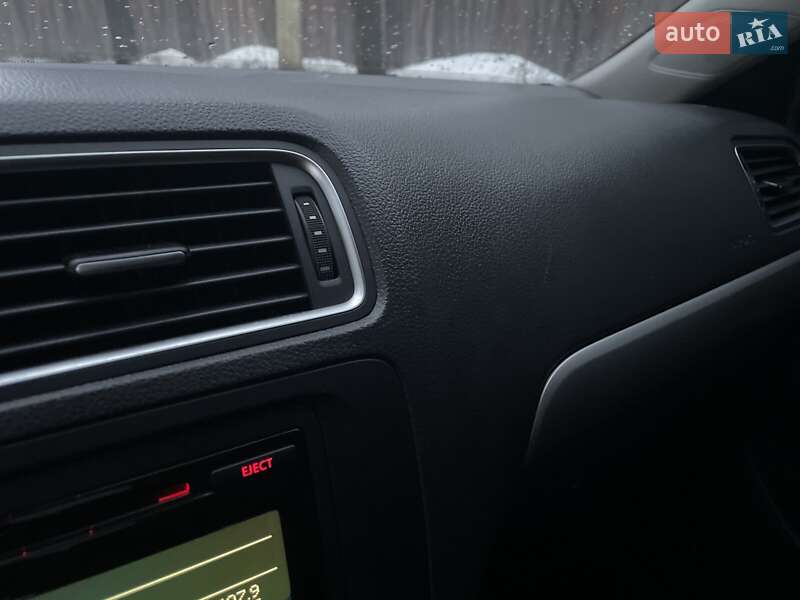 Седан Volkswagen Jetta 2014 в Харкові