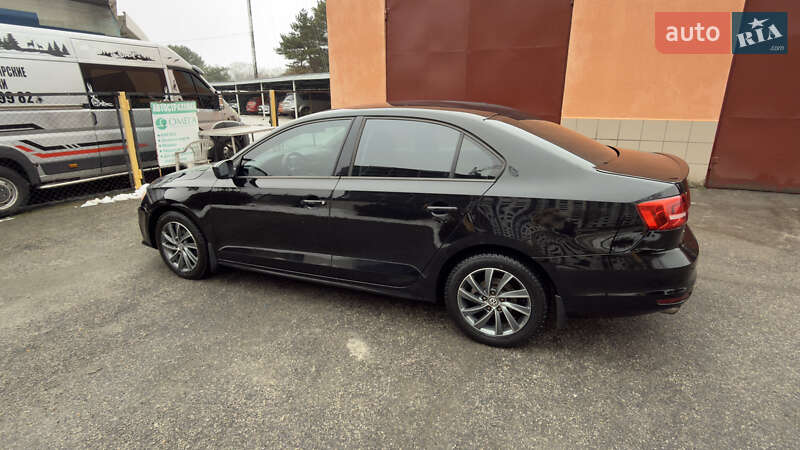 Седан Volkswagen Jetta 2015 в Кам'янському