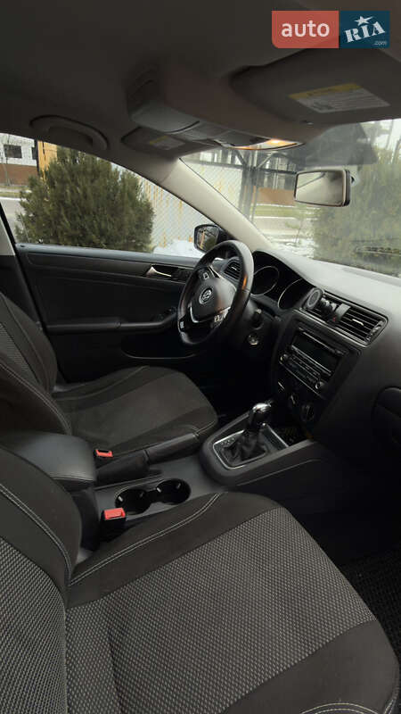 Седан Volkswagen Jetta 2015 в Кам'янському