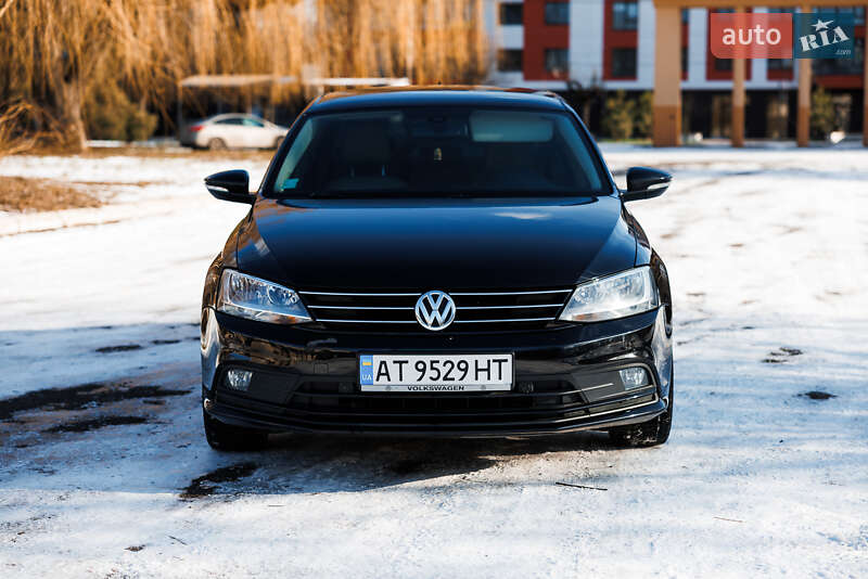 Седан Volkswagen Jetta 2016 в Ивано-Франковске