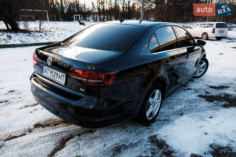 Седан Volkswagen Jetta 2016 в Ивано-Франковске