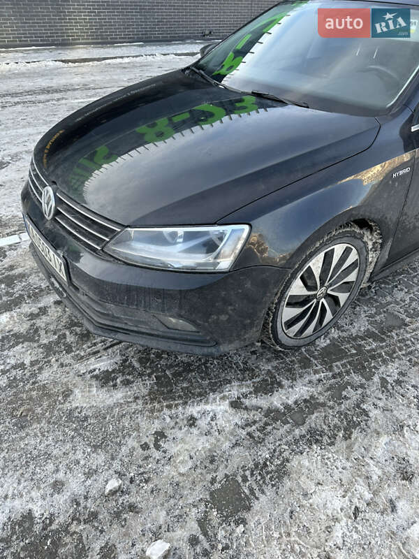 Седан Volkswagen Jetta 2015 в Петропавловской Борщаговке