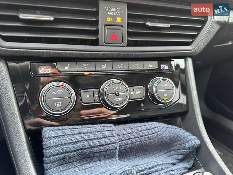 Седан Volkswagen Jetta 2020 в Києві фото 19 Седан Volkswagen Jetta 2020 в Києві