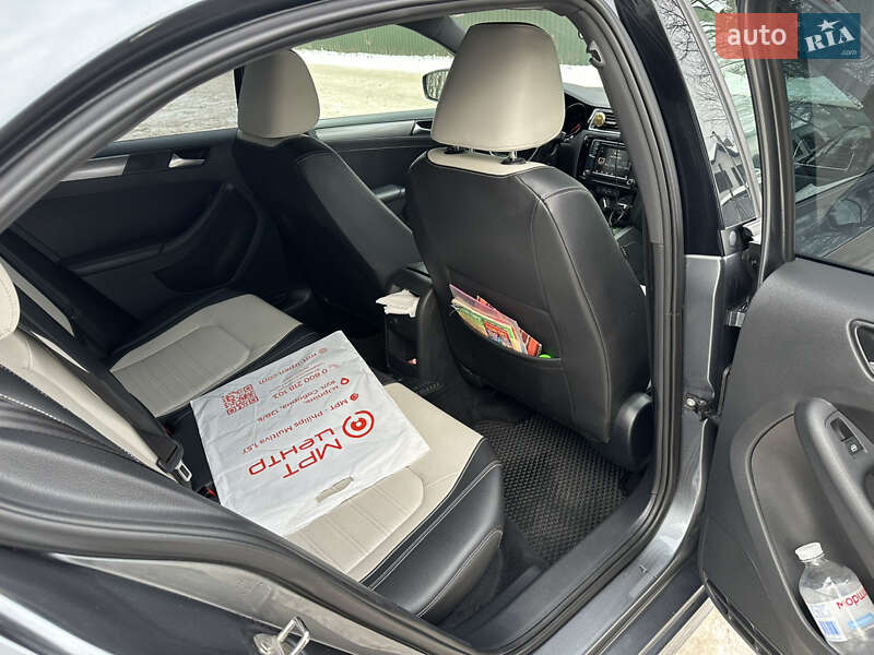 Седан Volkswagen Jetta 2017 в Ірпені