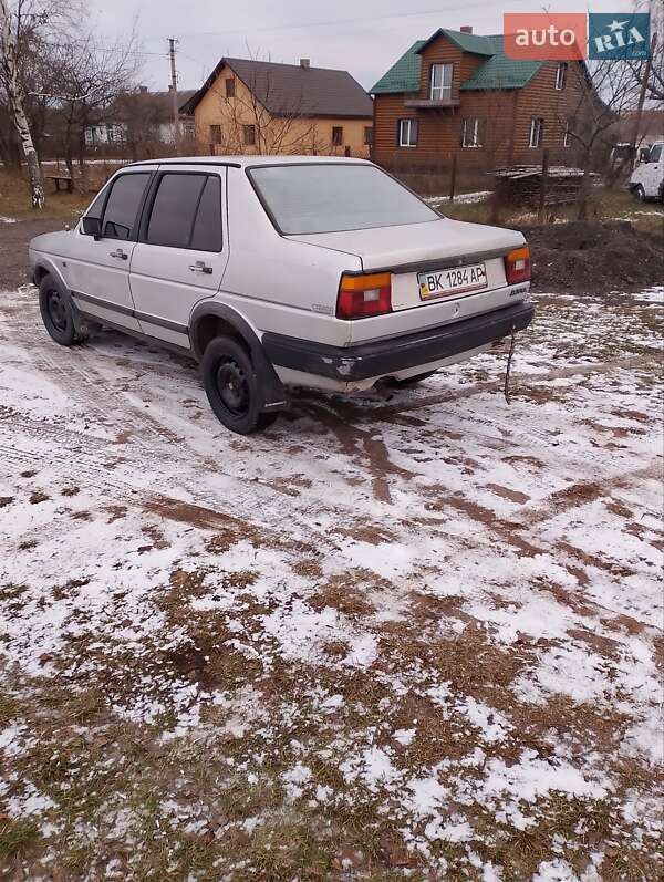 Седан Volkswagen Jetta 1985 в Немовичах
