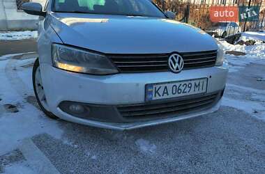 Седан Volkswagen Jetta 2010 в Вышгороде