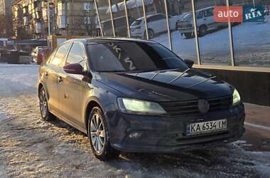 Седан Volkswagen Jetta 2016 в Киеве