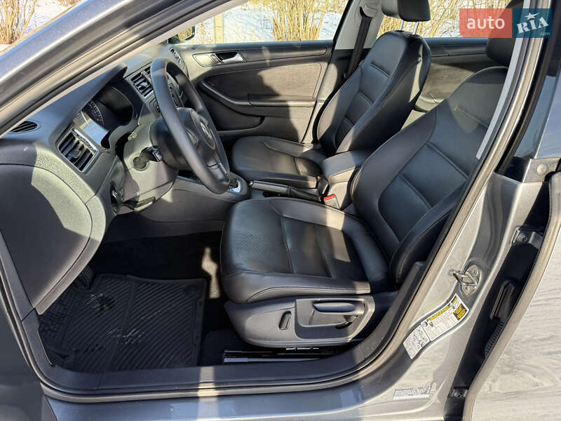 Седан Volkswagen Jetta 2014 в Дубно фото 14 Седан Volkswagen Jetta 2014 в Дубно