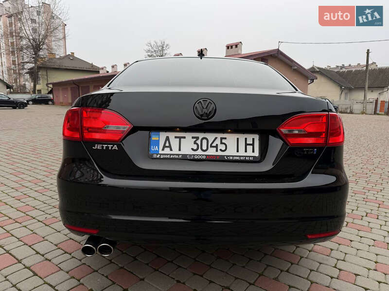 Седан Volkswagen Jetta 2011 в Ивано-Франковске