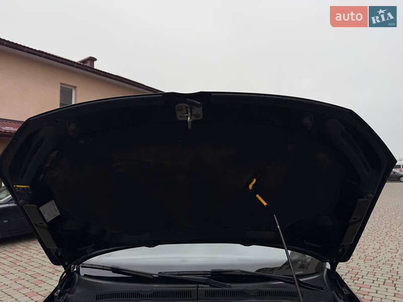 Седан Volkswagen Jetta 2011 в Ивано-Франковске