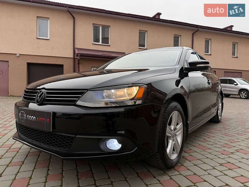 Седан Volkswagen Jetta 2011 в Ивано-Франковске