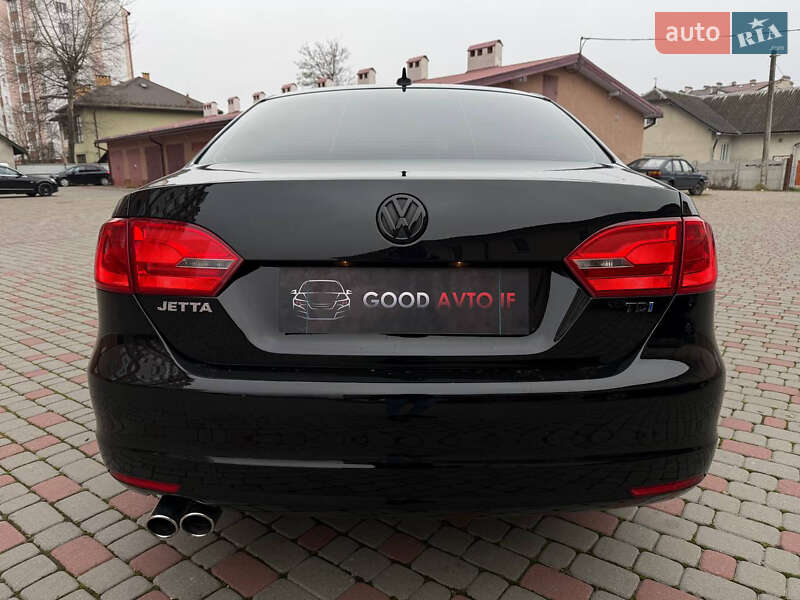 Седан Volkswagen Jetta 2011 в Ивано-Франковске