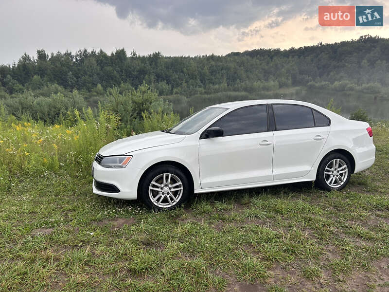 Седан Volkswagen Jetta 2014 в Луцке фото Седан Volkswagen Jetta 2014 в Луцке