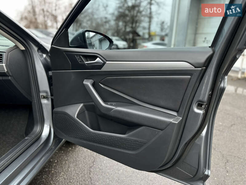 Седан Volkswagen Jetta 2018 в Кривом Роге фото 32 Седан Volkswagen Jetta 2018 в Кривом Роге