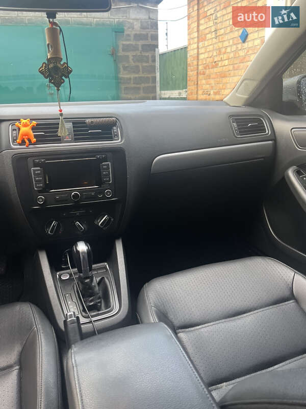 Седан Volkswagen Jetta 2014 в Кривом Роге фото 7 Седан Volkswagen Jetta 2014 в Кривом Роге