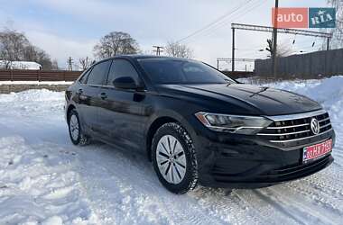 Седан Volkswagen Jetta 2019 в Дубно