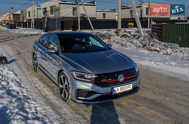Седан Volkswagen Jetta 2019 в Киеве