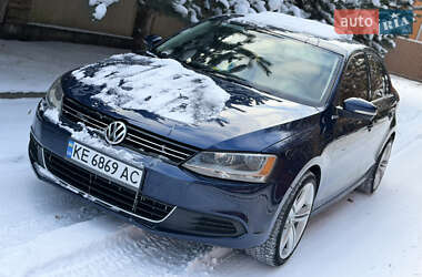 Седан Volkswagen Jetta 2014 в Днепре
