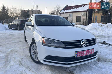 Седан Volkswagen Jetta 2015 в Львове