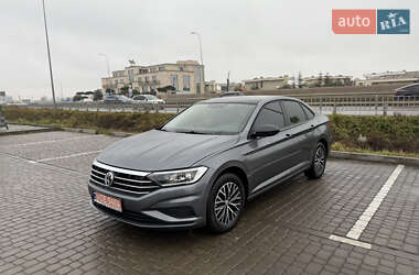 Седан Volkswagen Jetta 2020 в Львове