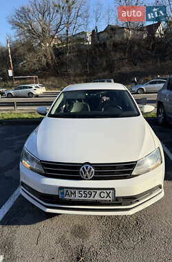 Седан Volkswagen Jetta 2016 в Києві