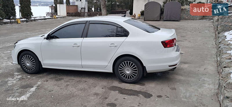 Седан Volkswagen Jetta 2014 в Кропивницком