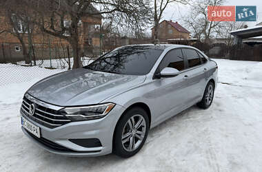 Седан Volkswagen Jetta 2019 в Львові