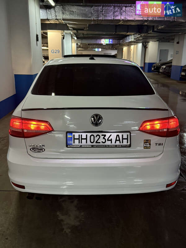 Седан Volkswagen Jetta 2015 в Одессе