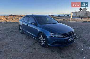 Седан Volkswagen Jetta 2017 в Днепре