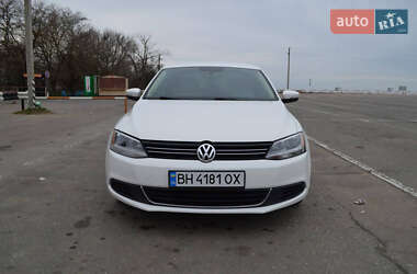Седан Volkswagen Jetta 2012 в Одесі