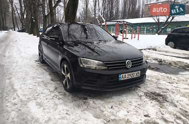 Седан Volkswagen Jetta 2015 в Києві