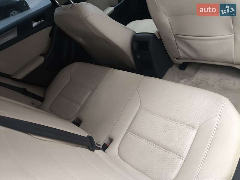 Седан Volkswagen Jetta 2015 в Киеве